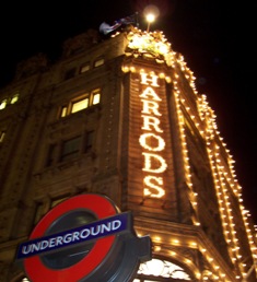 This photo of the grandaddy of department stores ... worldwide ... was taken by Texas photograher Lee McGurren. 